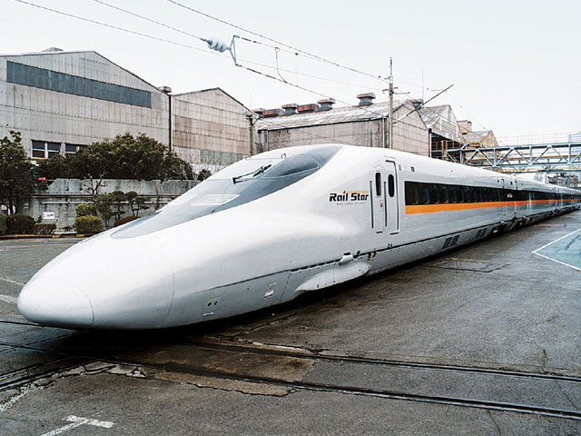 Bullet_train_1.jpg